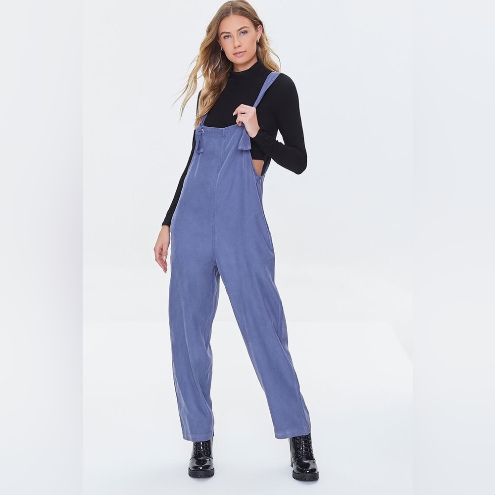 Forever 21 large knotted twill overalls gently used blue